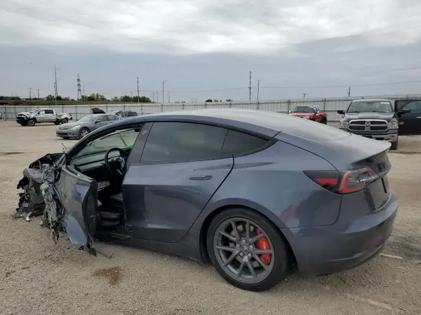 5YJ3E1EB8MF099883 2021 TESLA MODEL 3 - Image 2