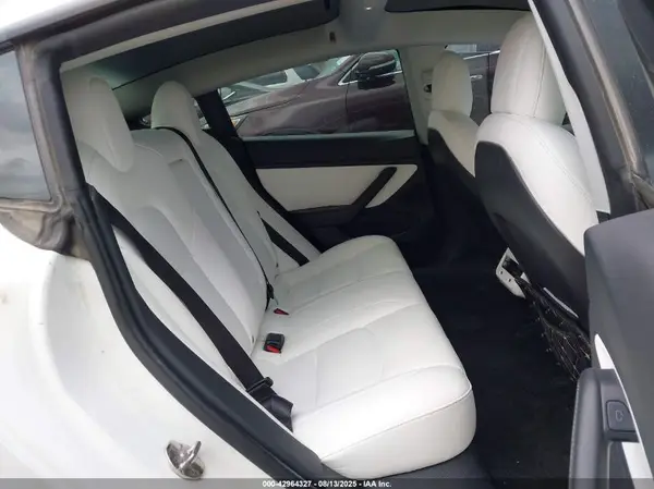 5YJ3E1EB8MF852828 2021 TESLA MODEL 3 - Image 8