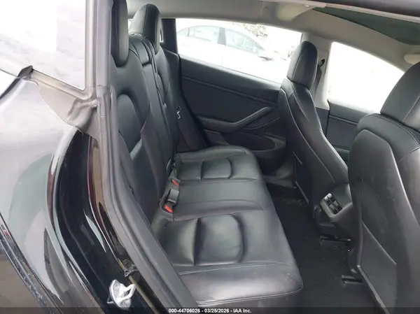 5YJ3E1EB8MF855213 2021 TESLA MODEL 3 - Image 8