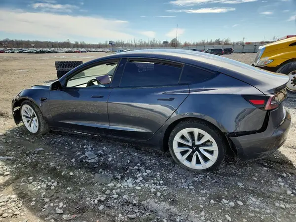 5YJ3E1EB8MF859617 2021 TESLA MODEL 3 - Image 2