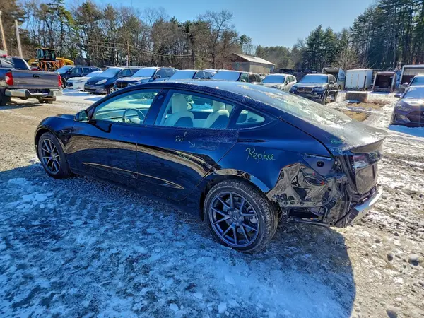 5YJ3E1EB8MF860413 2021 TESLA MODEL 3 - Image 2