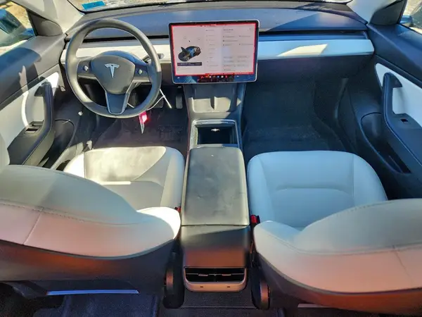 5YJ3E1EB8MF860413 2021 TESLA MODEL 3 - Image 8