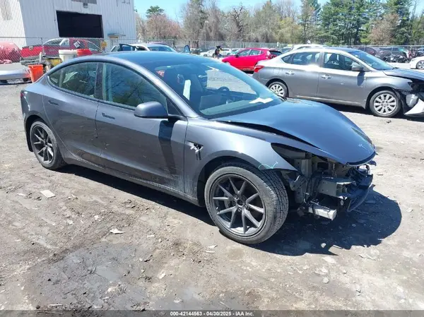 5YJ3E1EB8MF862002 2021 TESLA MODEL 3 - Image 1