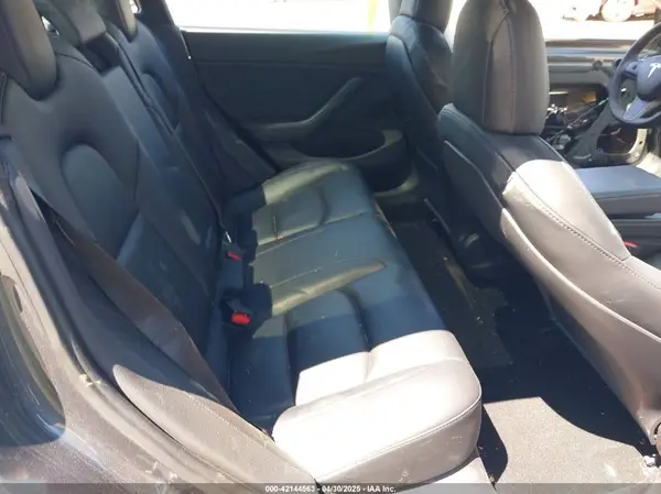 5YJ3E1EB8MF862002 2021 TESLA MODEL 3 - Image 8