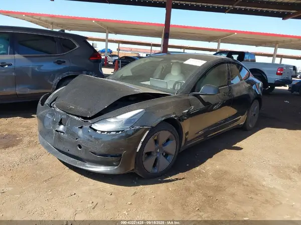 5YJ3E1EB8MF868639 2021 TESLA MODEL 3 - Image 2