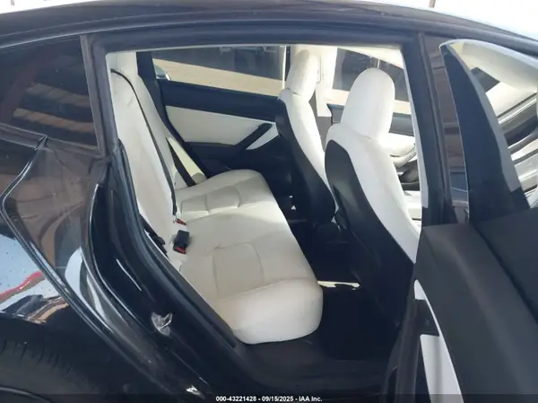5YJ3E1EB8MF868639 2021 TESLA MODEL 3 - Image 8