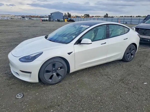 5YJ3E1EB8MF876160 2021 TESLA MODEL 3 - Image 1