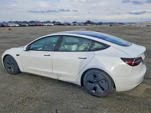 5YJ3E1EB8MF876160 2021 TESLA MODEL 3 - Image 2