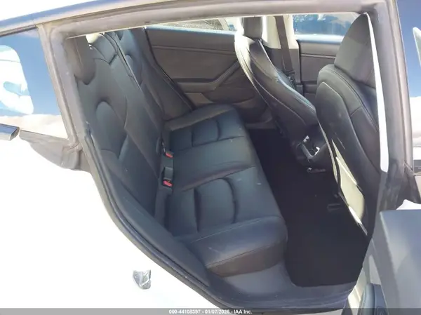 5YJ3E1EB8MF879057 2021 TESLA MODEL 3 - Image 8