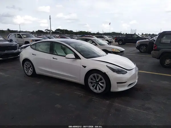 5YJ3E1EB8MF903499 2021 TESLA MODEL 3 - Image 1