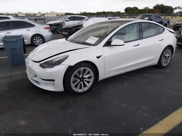 5YJ3E1EB8MF903499 2021 TESLA MODEL 3 - Image 2