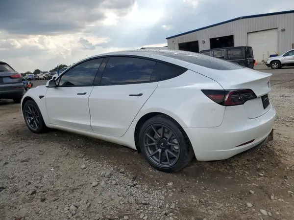 5YJ3E1EB8MF919055 2021 TESLA MODEL 3 - Image 2