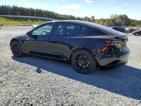 5YJ3E1EB8MF927379 2021 TESLA MODEL 3 - Image 2