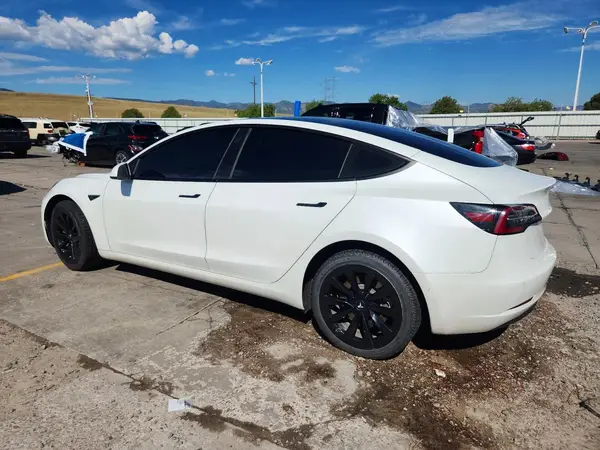 5YJ3E1EB8MF927544 2021 TESLA MODEL 3 - Image 2