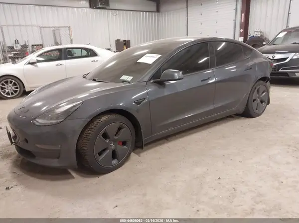 5YJ3E1EB8MF973973 2021 TESLA MODEL 3 - Image 2