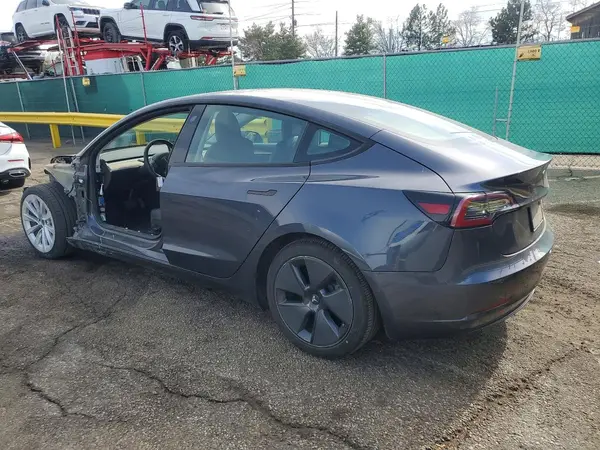 5YJ3E1EB8MF974427 2021 TESLA MODEL 3 - Image 2