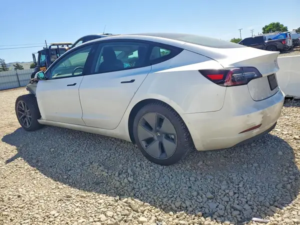 5YJ3E1EB8MF974511 2021 TESLA MODEL 3 - Image 2