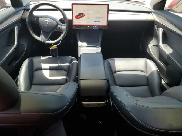 5YJ3E1EB8MF979773 2021 TESLA MODEL 3 - Image 8