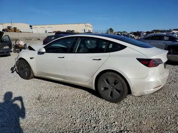5YJ3E1EB8MF979997 2021 TESLA MODEL 3 - Image 2