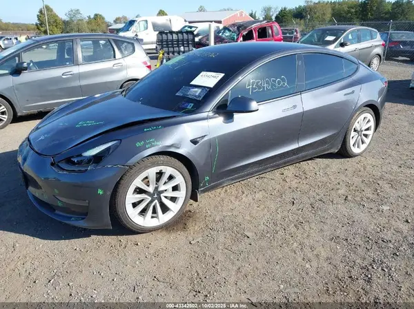 5YJ3E1EB8MF980258 2021 TESLA MODEL 3 - Image 2