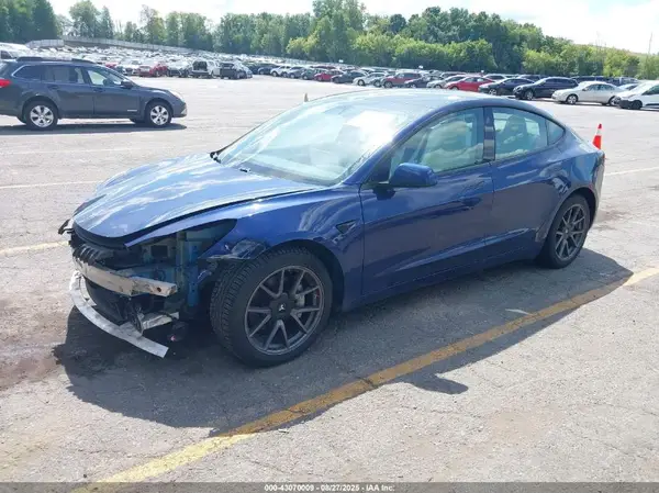 5YJ3E1EB8MF980597 2021 TESLA MODEL 3 - Image 2