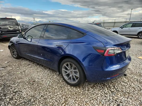 5YJ3E1EB8MF988196 2021 TESLA MODEL 3 - Image 2