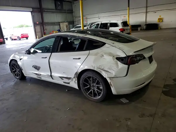 5YJ3E1EB8MF990420 2021 TESLA MODEL 3 - Image 2