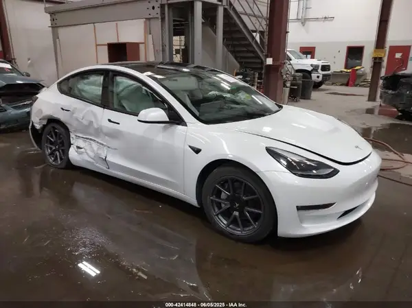 5YJ3E1EB8MF995908 2021 TESLA MODEL 3 - Image 1