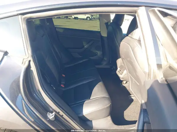 5YJ3E1EB8MF995925 2021 TESLA MODEL 3 - Image 8