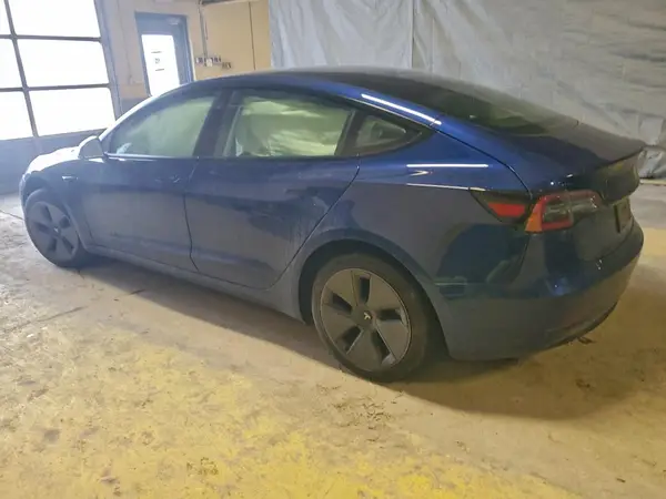 5YJ3E1EB8NF103321 2022 TESLA MODEL 3 - Image 2