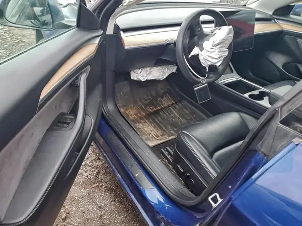 5YJ3E1EB8NF103321 2022 TESLA MODEL 3 - Image 8