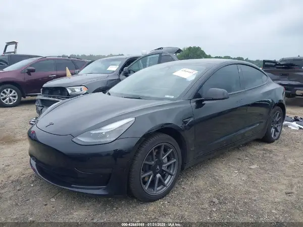 5YJ3E1EB8NF104629 2022 TESLA MODEL 3 - Image 2