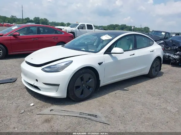 5YJ3E1EB8NF108843 2022 TESLA MODEL 3 - Image 2