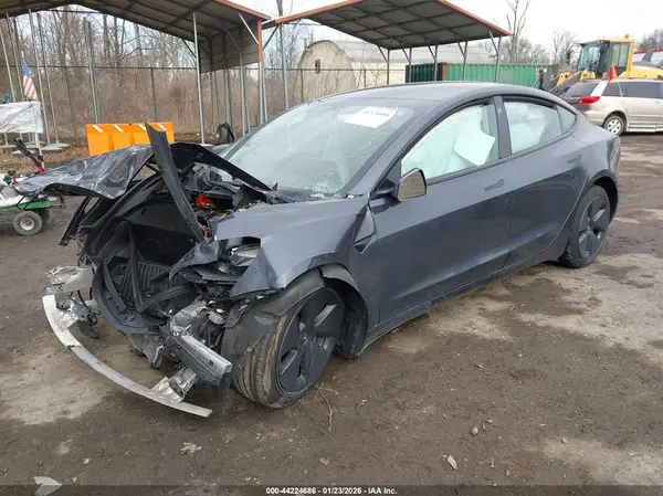 5YJ3E1EB8NF112813 2022 TESLA MODEL 3 - Image 2