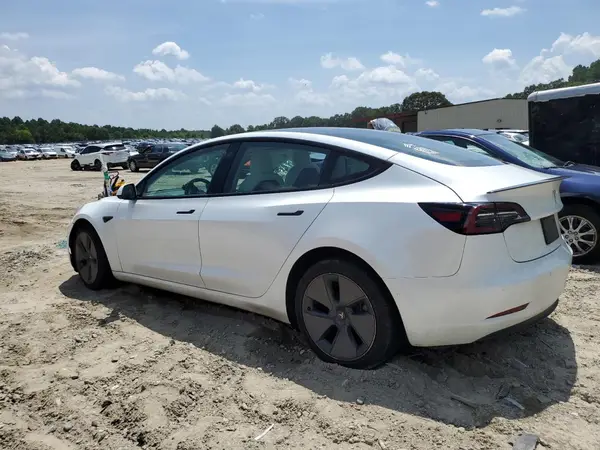 5YJ3E1EB8NF114657 2022 TESLA MODEL 3 - Image 2