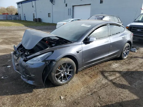 5YJ3E1EB8NF116800 2022 TESLA MODEL 3 - Image 1