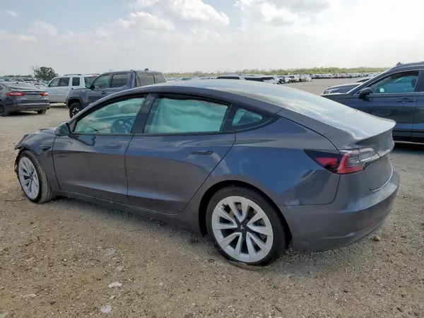 5YJ3E1EB8NF123438 2022 TESLA MODEL 3 - Image 2