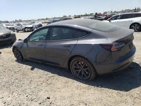 5YJ3E1EB8NF124444 2022 TESLA MODEL 3 - Image 2