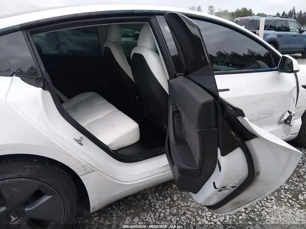 5YJ3E1EB8NF129949 2022 TESLA MODEL 3 - Image 8