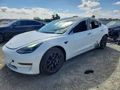 5YJ3E1EB8NF135668 2022 TESLA MODEL 3