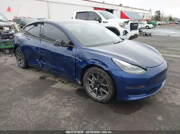 5YJ3E1EB8NF136660 2022 TESLA MODEL 3 - Image 1