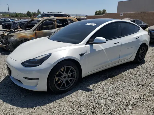 5YJ3E1EB8NF159288 2022 TESLA MODEL 3 - Image 1