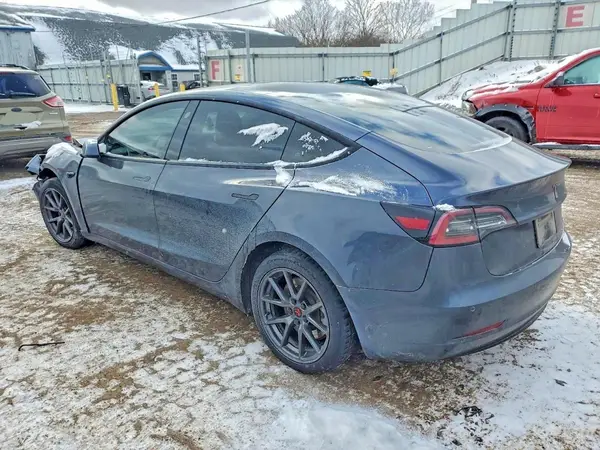 5YJ3E1EB8NF159503 2022 TESLA MODEL 3 - Image 2