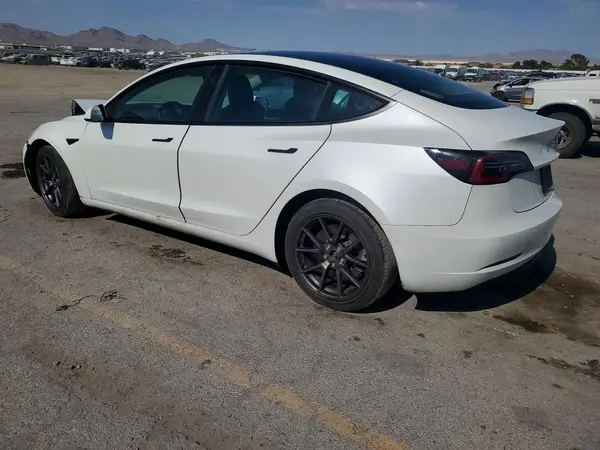 5YJ3E1EB8NF169142 2022 TESLA MODEL 3 - Image 2