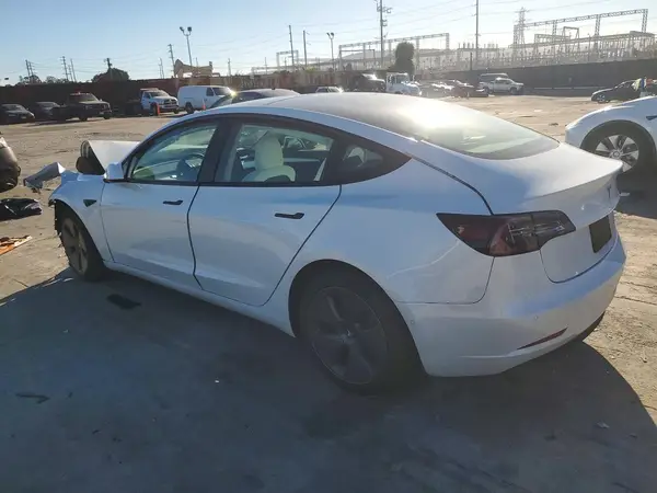 5YJ3E1EB8NF175426 2022 TESLA MODEL 3 - Image 2