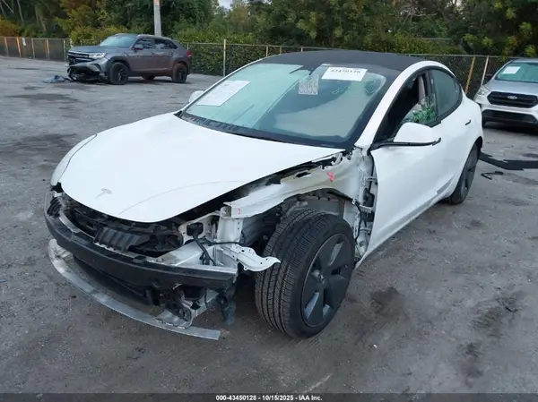 5YJ3E1EB8NF181338 2022 TESLA MODEL 3 - Image 2