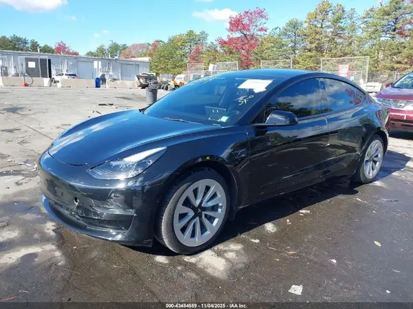 5YJ3E1EB8NF182120 2022 TESLA MODEL 3 - Image 2