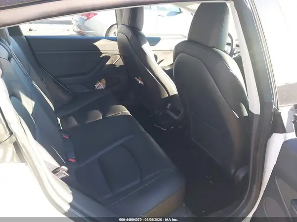 5YJ3E1EB8NF182456 2022 TESLA MODEL 3 - Image 8