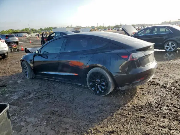 5YJ3E1EB8NF187897 2022 TESLA MODEL 3 - Image 2