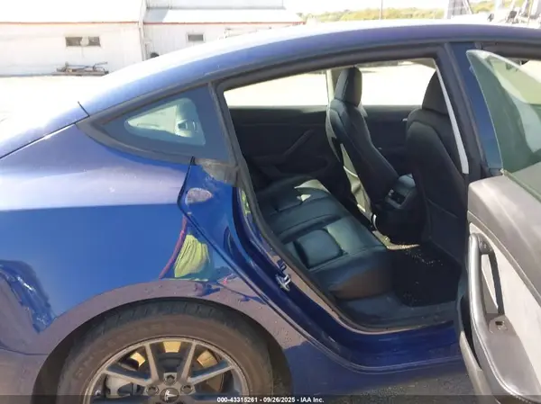 5YJ3E1EB8NF190928 2022 TESLA MODEL 3 - Image 8